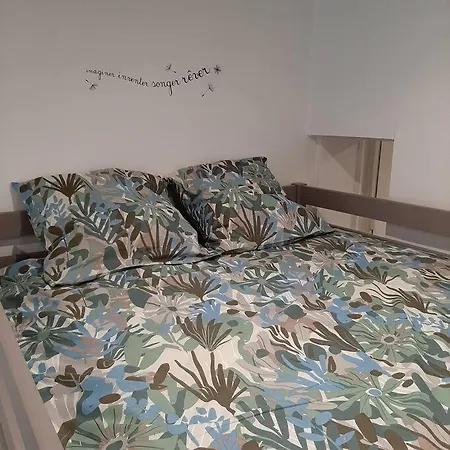 Studio Renard Apartment *